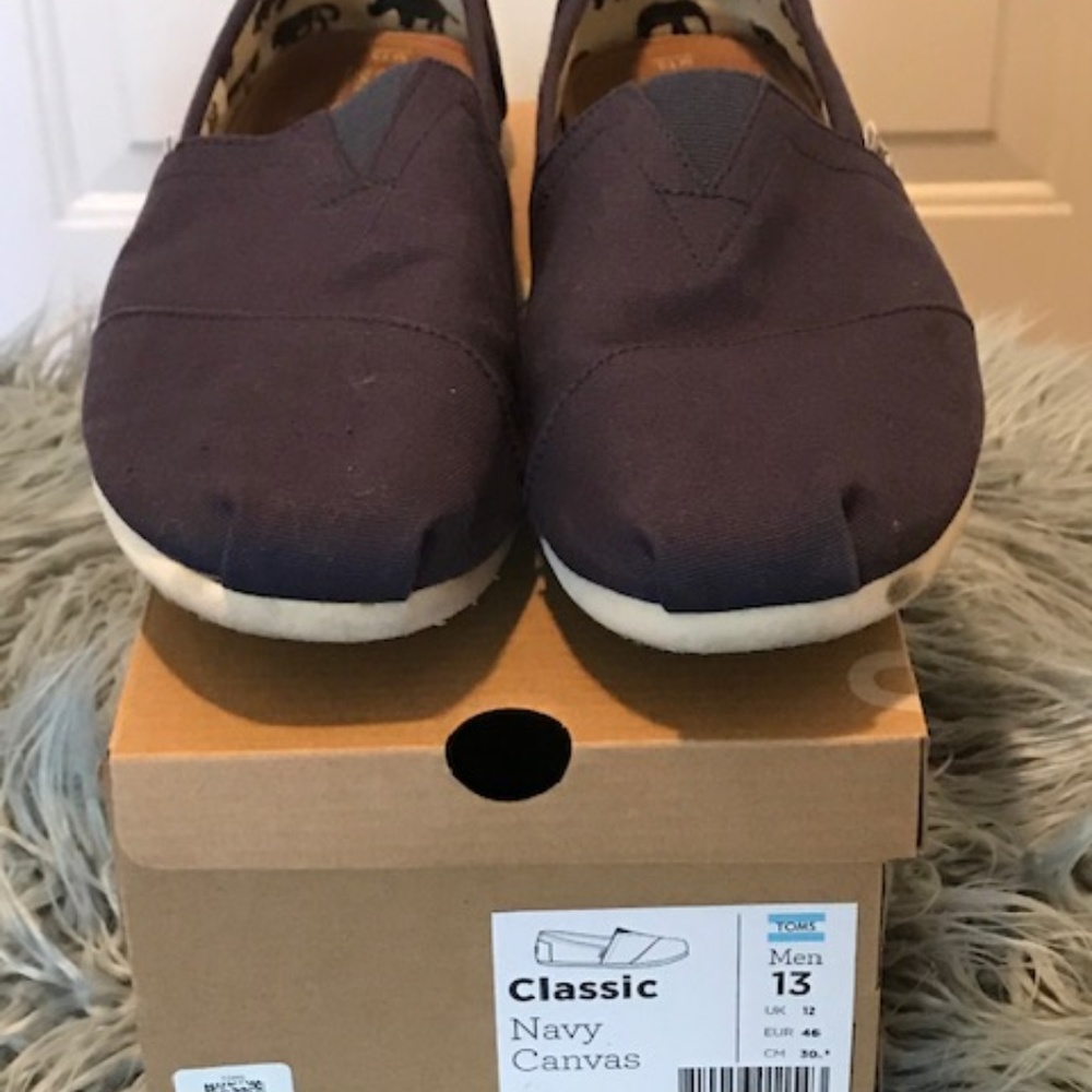 TOMS Classic Navy Canvas - Size 13 with Box